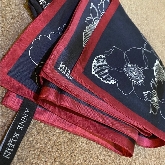 Anne Klein Scarf - Picture 5 of 10